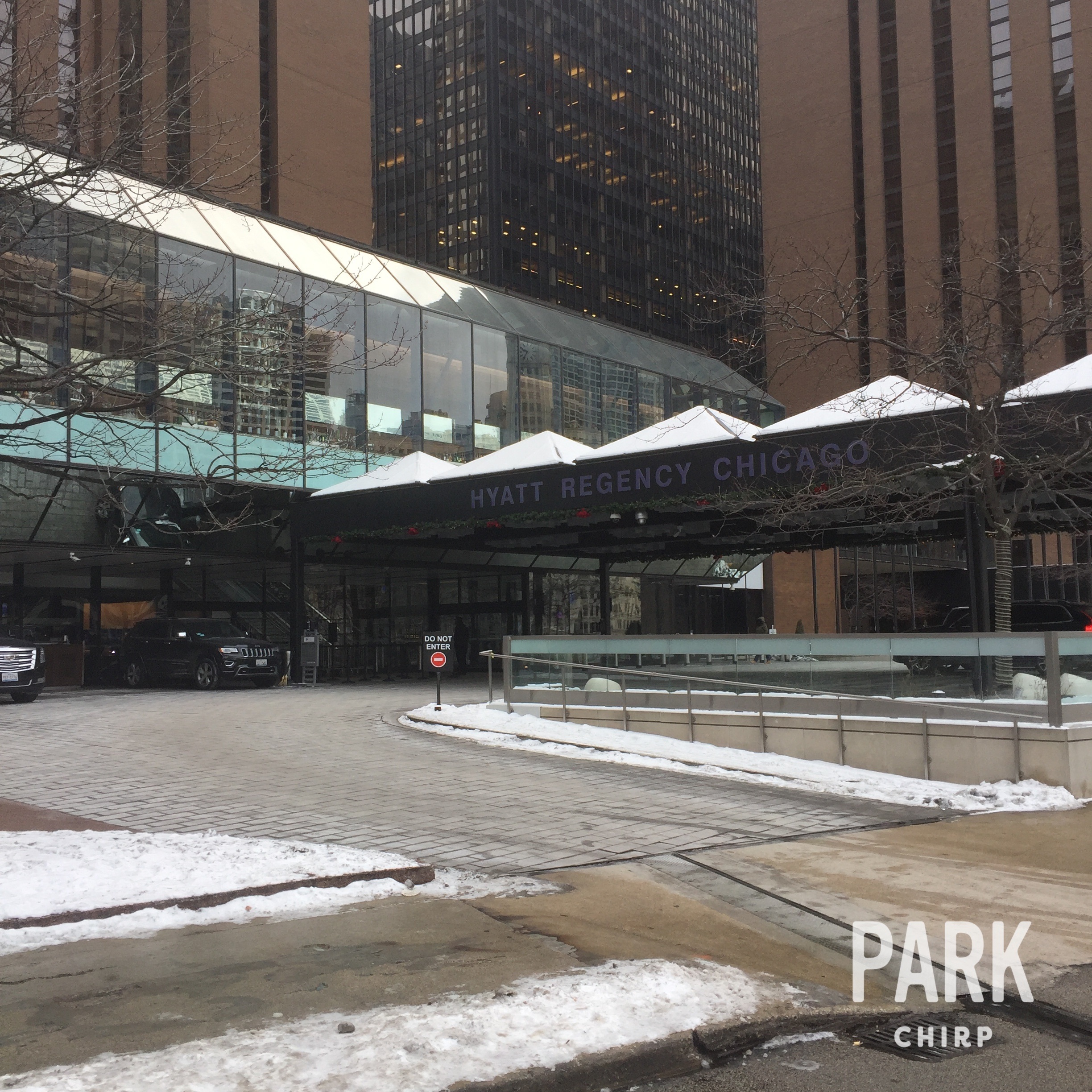 151 E. Wacker Dr. (Hyatt Regency) Garage Parking | Reserve Cheap Parking