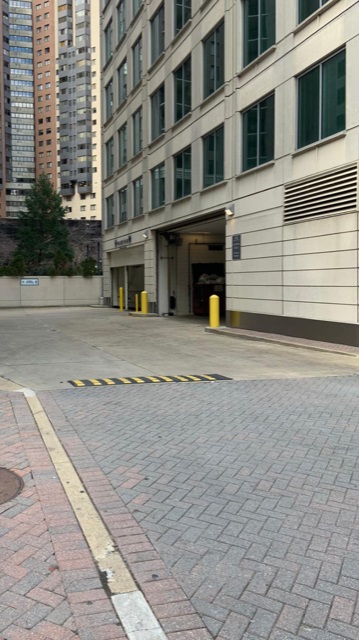 4100 N Fairfax parking