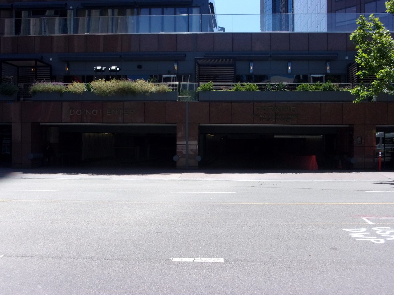 Parking for Wells Fargo Center Los Angeles ParkChirp Cheap Parking!