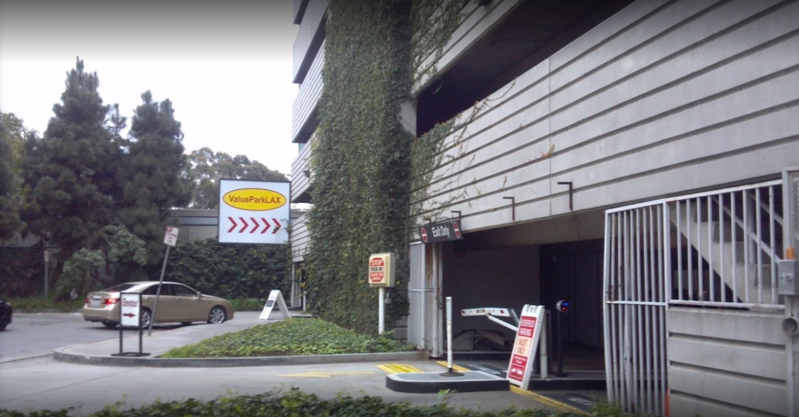 Parking for Value Park LAX ParkChirp Reserve Cheap Parking for LAX