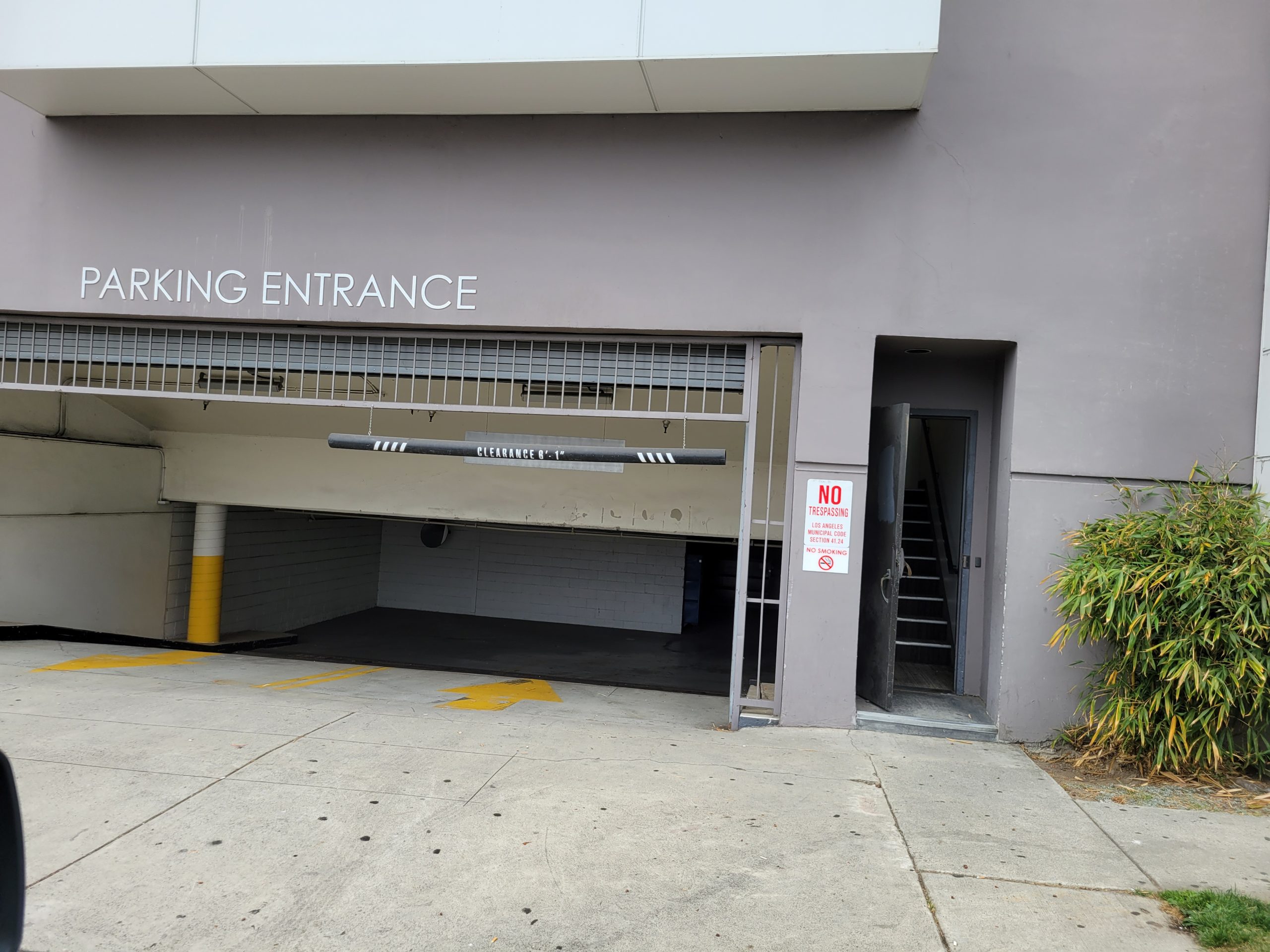 Parking for Wellesley Courtyard Los Angeles ParkChirp