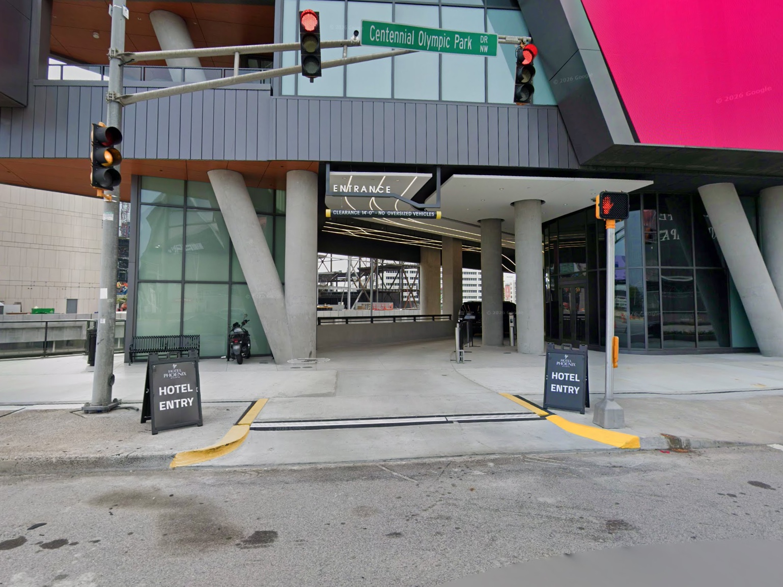 Parking of The Oak Hotel